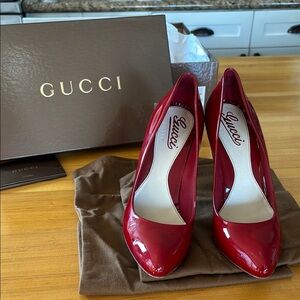 Vitelli Vernice Soft Rosso Gucci Heels! Barely worn. Size 6!